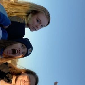 Meet your Posher, Avery